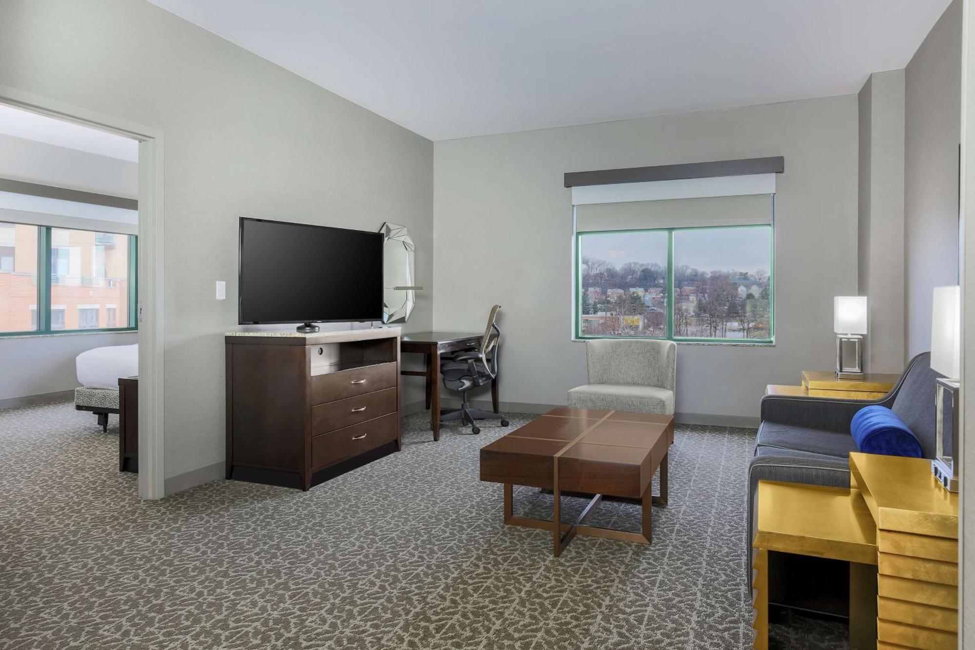 Hilton Garden Inn Shirlington Arlington Buitenkant foto